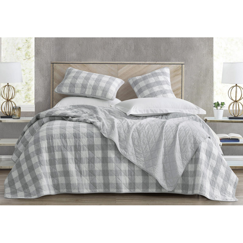 Pre-Washed Cotton Plaid Lightweight Reversible Quilt Set, Queen Quilt + 2 Standard Shams, Gray/White