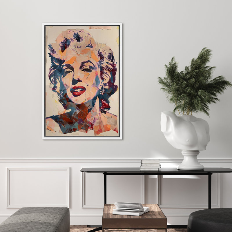 «Pop Urban Street» par Marilyn Monroe, Cadre blanc, H 36 po x l 24 po