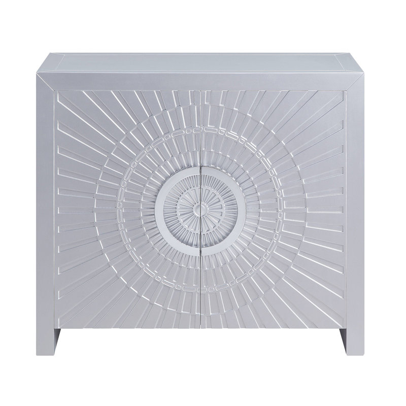 L'armoire-console à finition platine Cicero, une solution de rangement polyvalente et durable pour divers espaces de maison avec un design classique