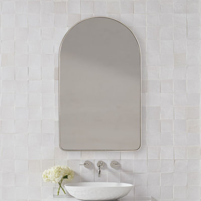 Miroir arqué en métal