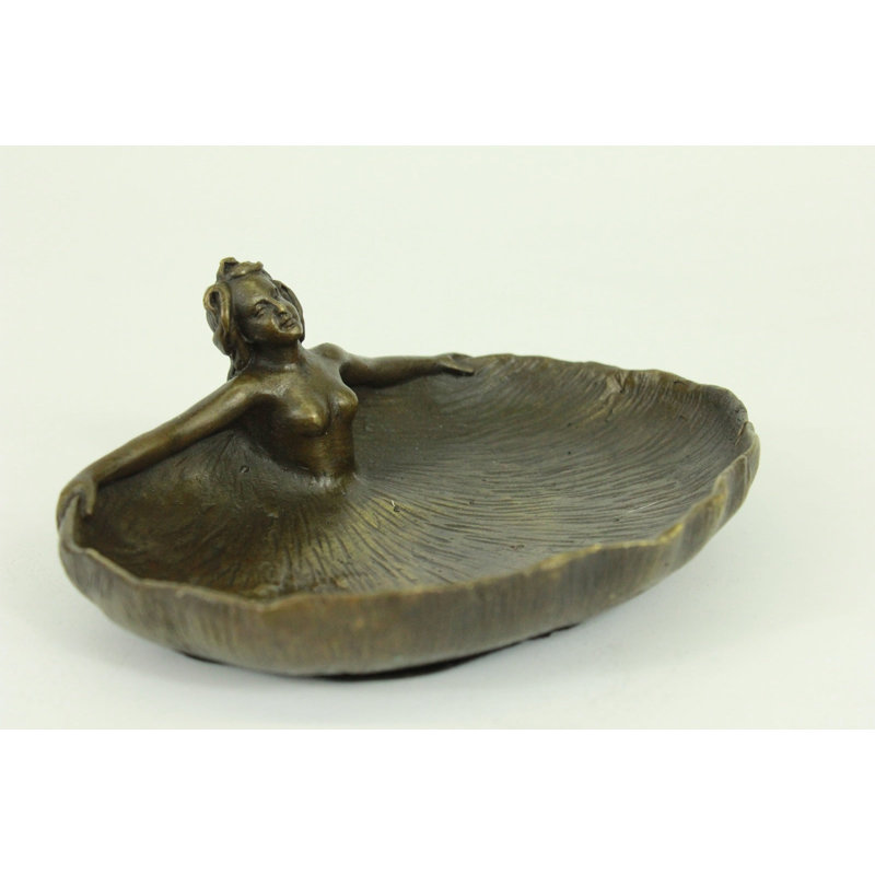 Bacarri Figurines & Sculptures