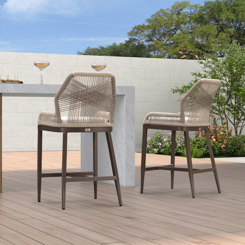 Ensemble de chaises hautes et de tabouret de bar en aluminium recyclé à la main Latitude Run®, Blanc