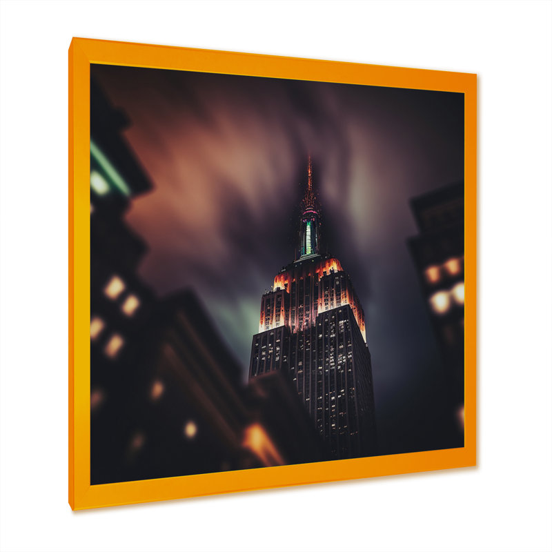 «Empire State Building Tilt Shift in the Night Lights IV», reproduction sur toile, H 16 po x l 16 po x P 1 po