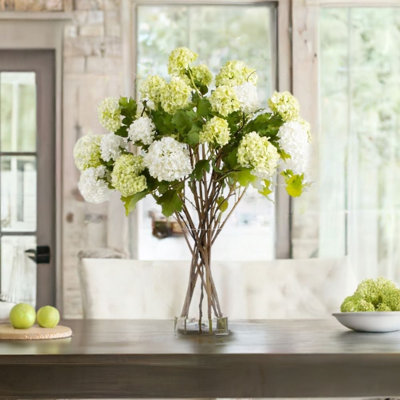 Arrangement floral haut dans un vase