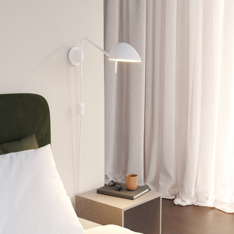 Serge 1 - Light Armed Sconce, Matte White