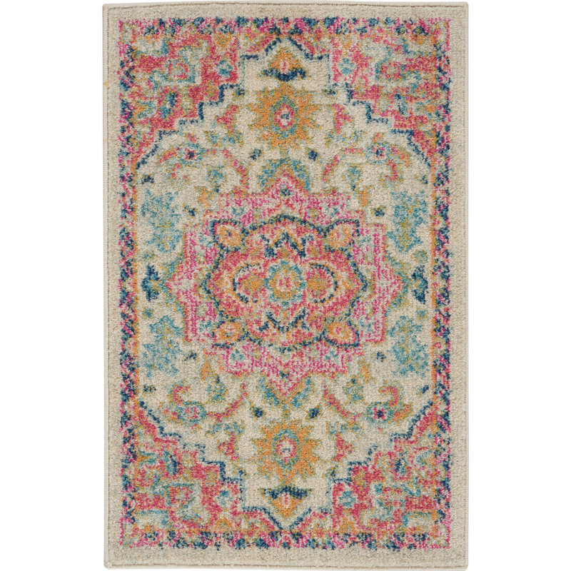 Verda Oriental Indoor Rug, Rectangle 1'10" x 2'10"
