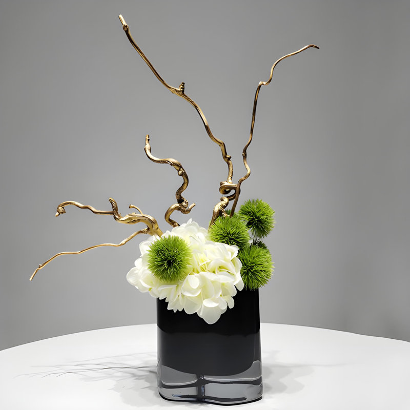 Ornements de fleurs simulées