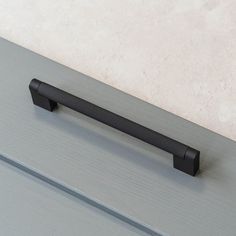 160mm Gunmetal Knurled Boss D-Bar Handle 