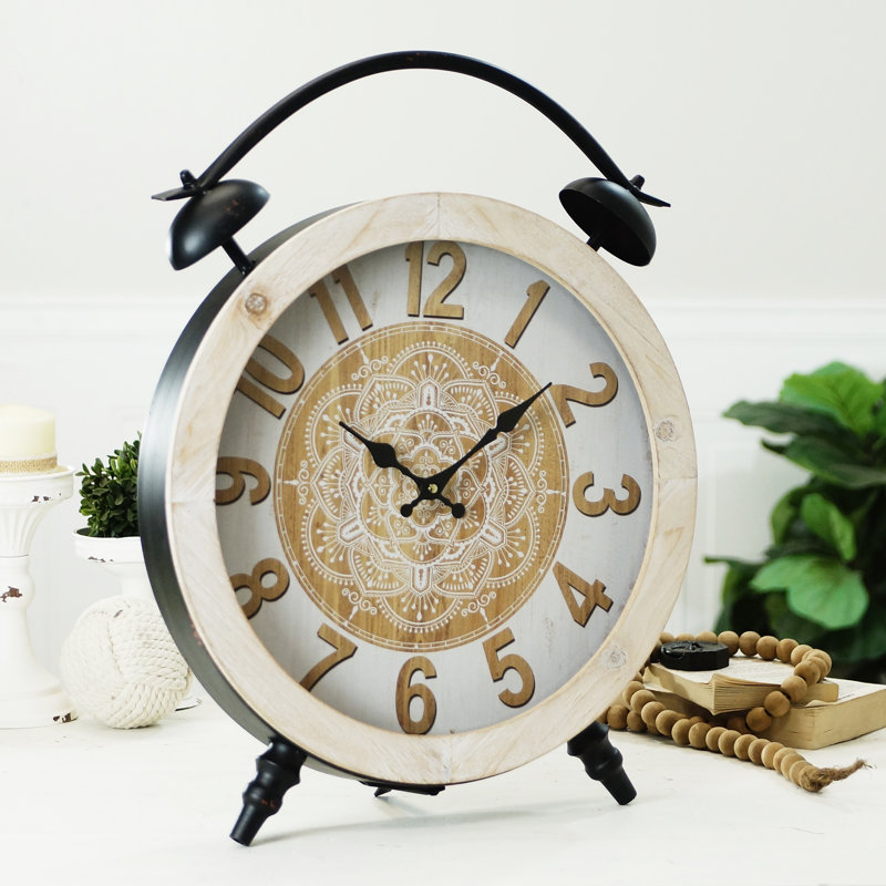 Horloge de table analogique en métal beige