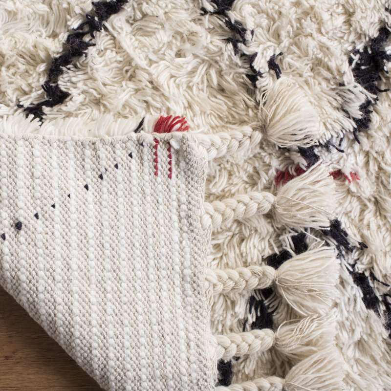 Powell Hand Tufted Nz Wool/Cotton Southwestern Rug in Ivory/Black, Runner 2'3" x 8'