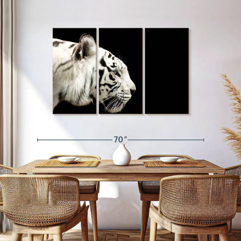 Curieux tigre blanc, H 36 po x l 57 po
