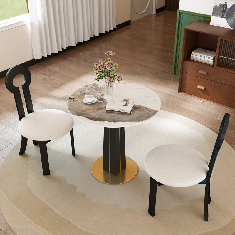 Ensemble de salle à manger 3 pièces moderne avec plateau rond en pierre frittée 33,5 po, base piédestal noire avec garniture dorée et 2 chaises en bois d'hévéa
