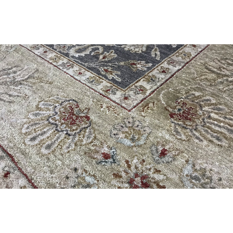 Tapis beige noué à la main de haute qualité