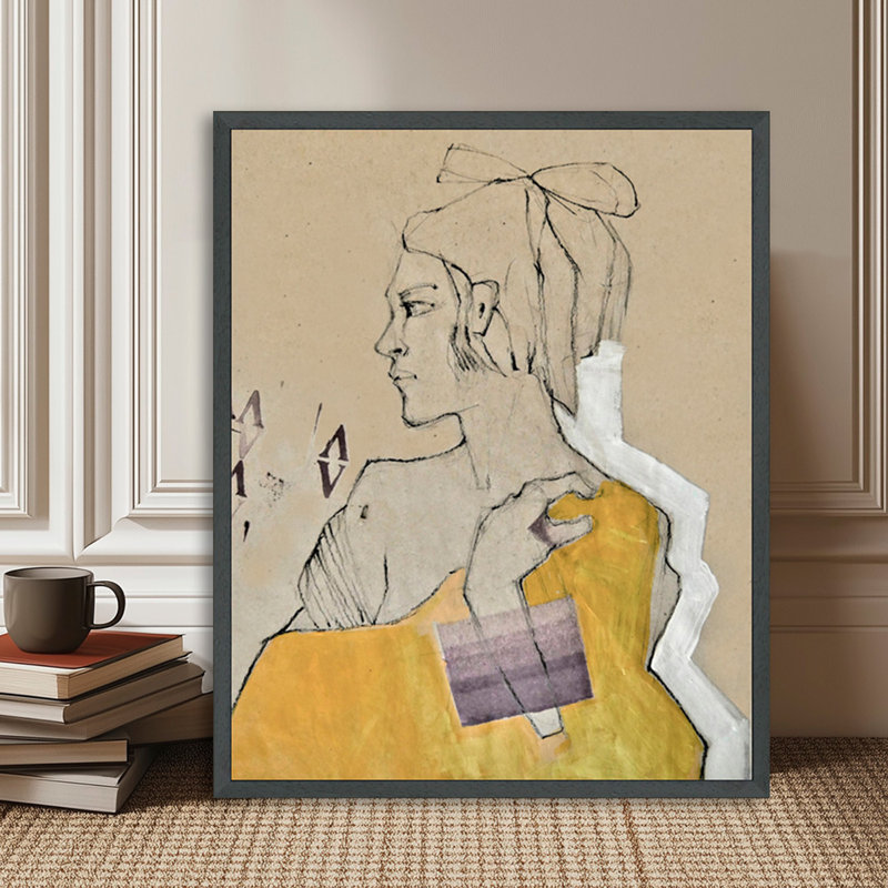 Femme avec une couverture jaune, H 21,75 po x l 17,75 po