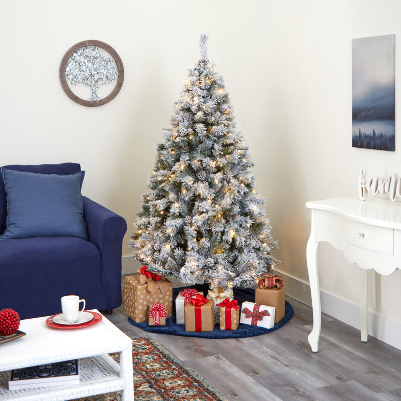 Lighted Artificial Christmas Tree, 5' H