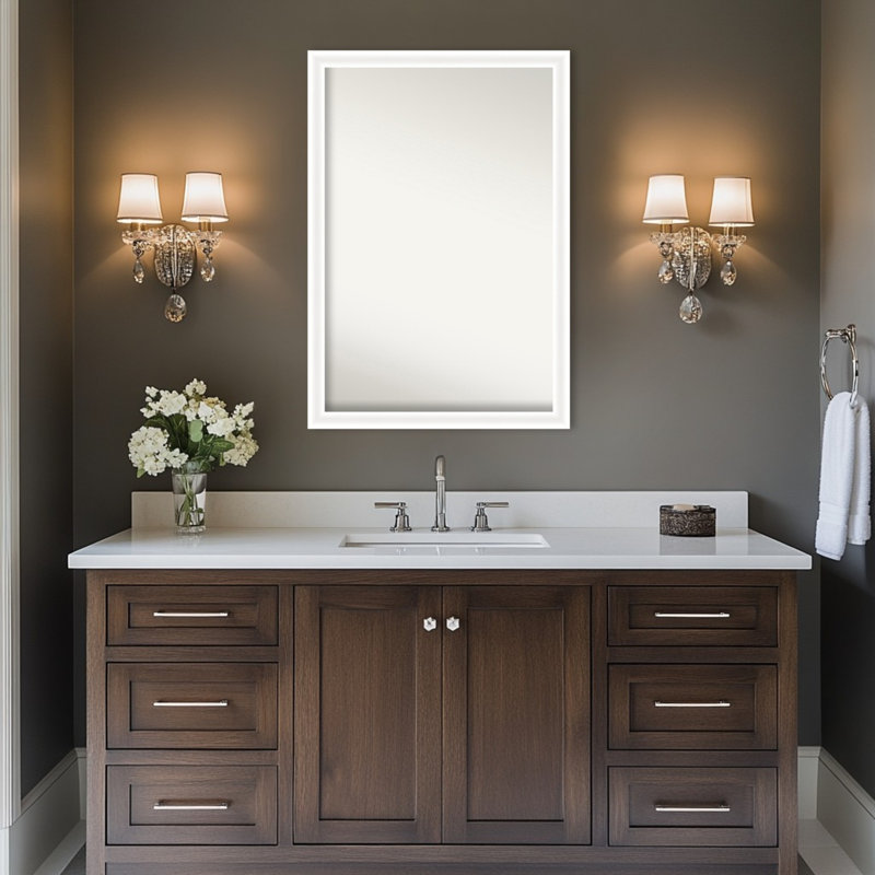 Miroir de salle de bain mural Oliver, 27 po x 21 po, Blanc étroit