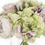 Arrangement floral mixte avec des roses, des pivoines et des hortensias-601686716