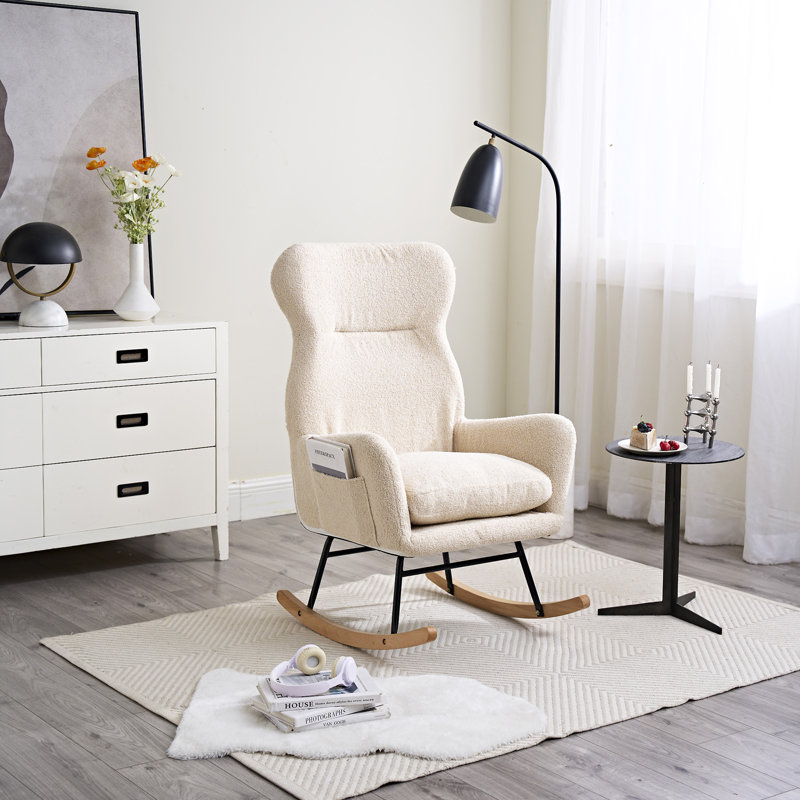 Chaise berçante moderne avec dossier haut