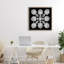 Symétrie fractale dans un cadre flottant monochrome, design par El Perkin-536518558-536518547