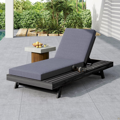 Ensemble de chaises longues, espace disponible sur un côté, bois d'acacia noir avec coussins de salon résistants à l'eau (gris foncé et 4 pouces d'épaisseur)