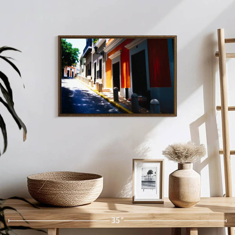 Rue De Sol, San Juan, Porto Rico, 19 po x 13 po, Cadre flottant noyer