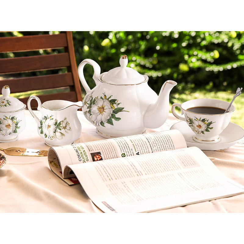 Service à thé en porcelaine