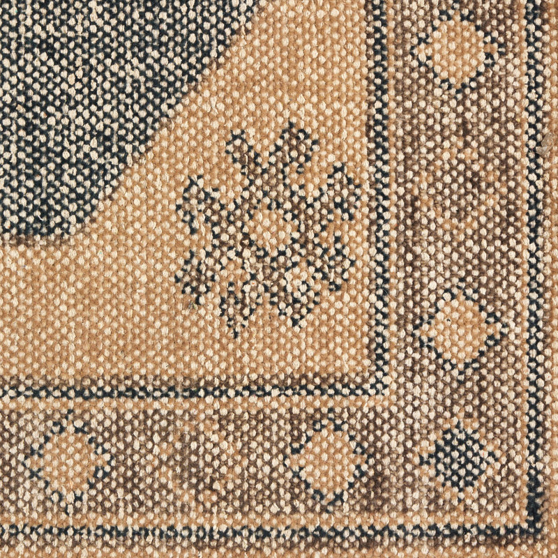 Cesia Hand Knotted Oriental Area Rug, Runner 3' x 9'