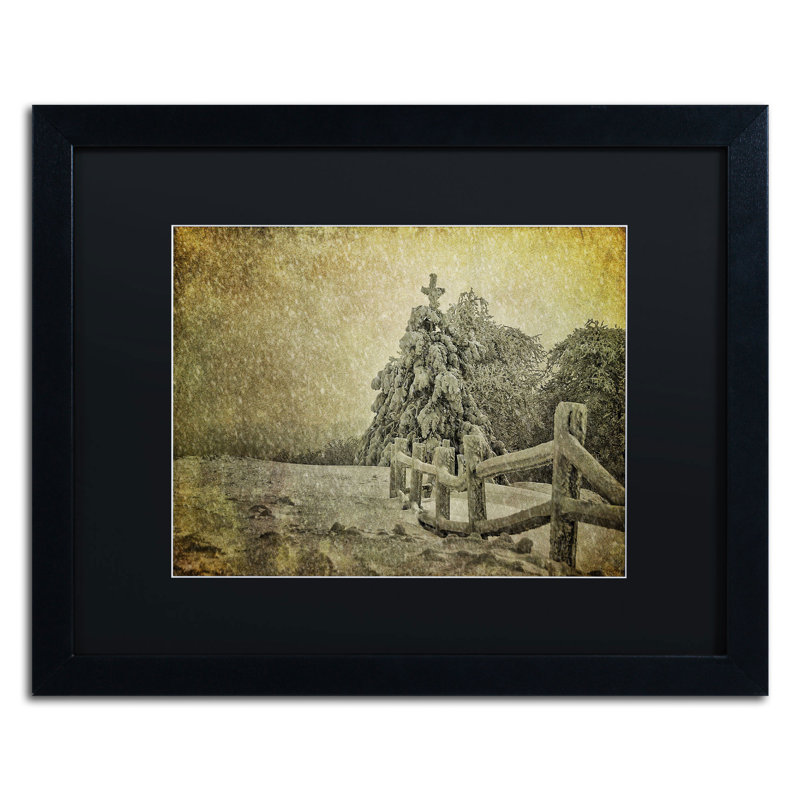 "Oh Christmas Tree in Snow" par Lois Bryan, reproduction de photo encadrée, H 11 po x l 14 po x P 0,5 po