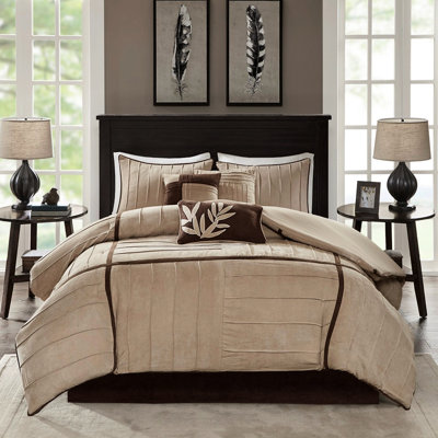 Édredon beige en fausse daim pour très grand lit 7 pièces