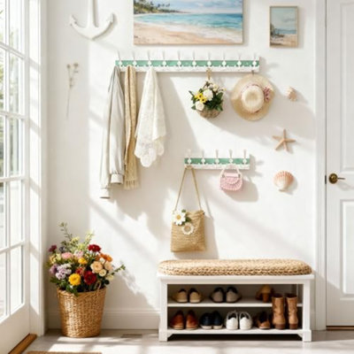 Porte-manteau mural de style bord de mer - Crochet en bois de 43 cm (16-7/8 po) avec 5 crochets pour suspendre manteaux, chapeaux ou serviettes, collection Oceanfront Cottage Core, blanc et vert, ensemble de 2