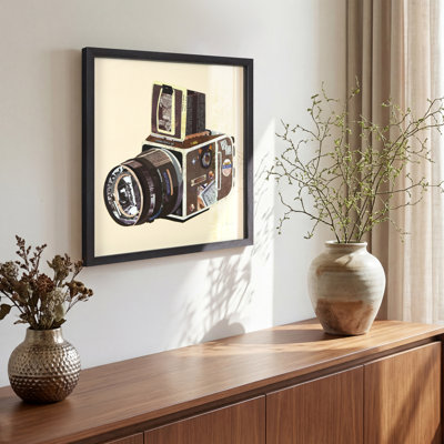 " SLR Camera " by Alex Zeng