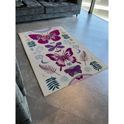 Tapis décoratif moderne mauve et beige à motif de papillons et de fleurs