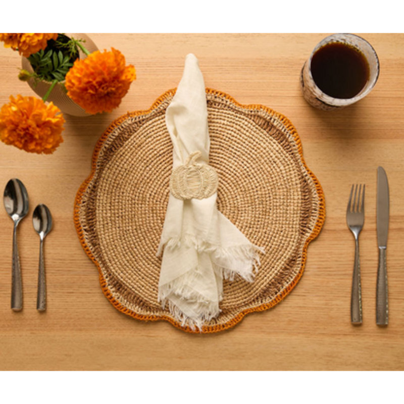 Anneau de serviette de chapeau de sorcière - décoration de table Leylany faite à la main - porte-serviette Boho tissé noir - décoration de fête d'automne Spooky - idée de cadeau pour hôtesse