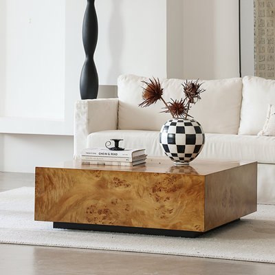 Table basse simple de style français