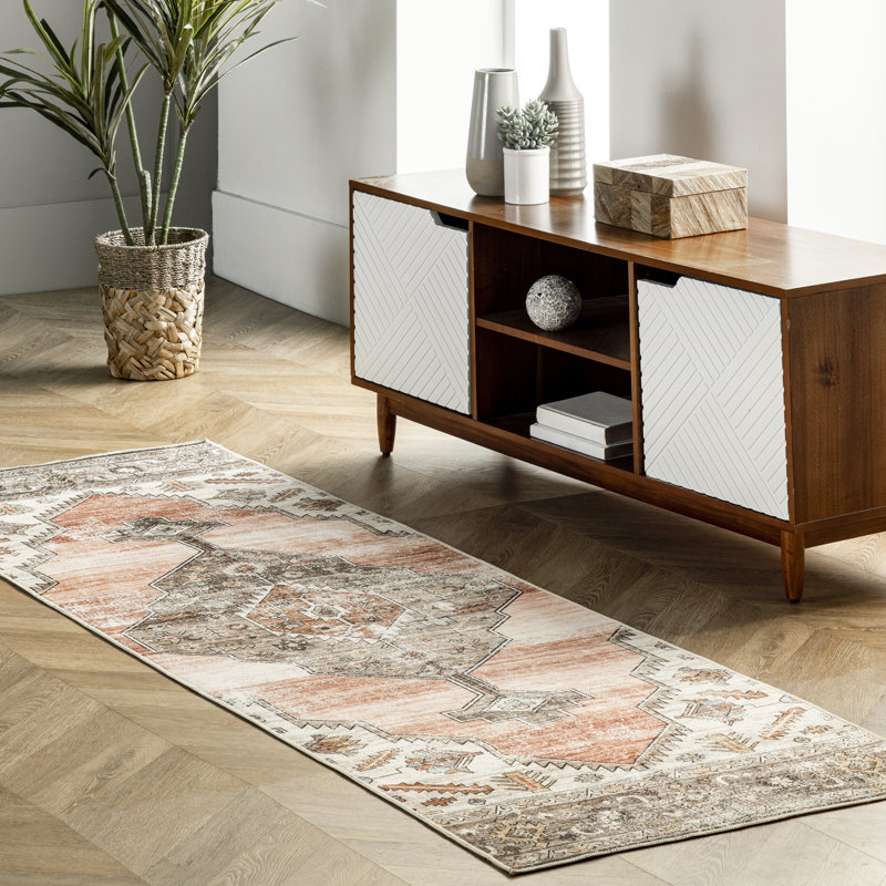 Gracie SpinClean Distressed Medallion Machine Washable Area Rug, Runner 2'6" x 8'