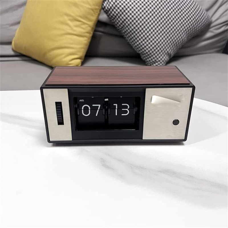 Retro Digital Flip Clock