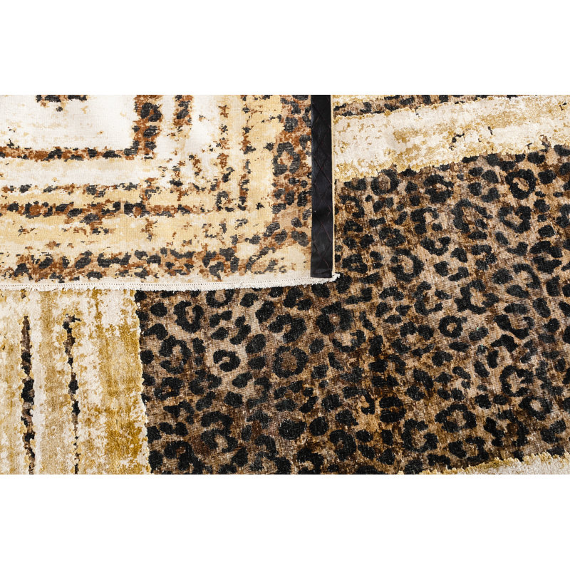 Safari Animal Print Area Rug in Camel/Beige, Rectangle 2' x 3'