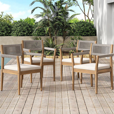 Ensemble de 4 chaises de salle à manger d'extérieur en bois d'acacia - aspect teck avec corde beige et coussins crème, accoudoirs - meubles de patio toutes saisons pour le jardin, la piscine et la cour