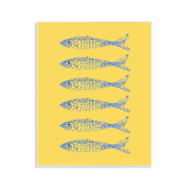 Timbres de sardine sur plaque murale jaune, design par Julie DeRice