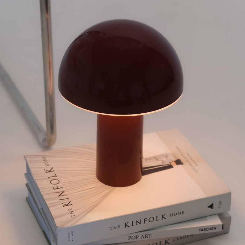 Lampe de table rouge à DEL portative 10 po Celia, Rouge