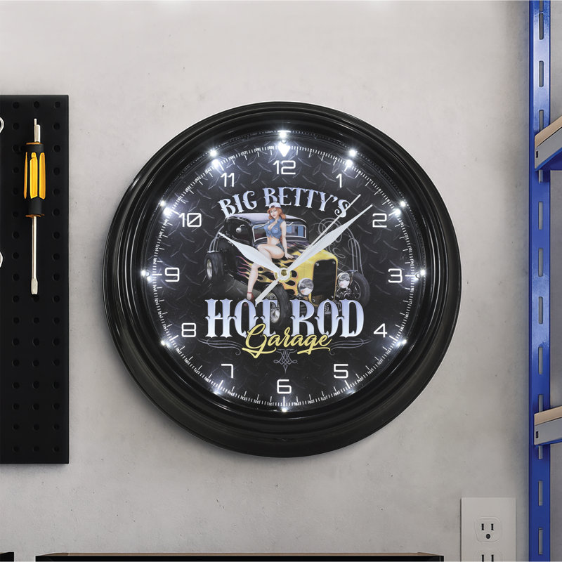 Horloge murale DEL Big Betty's Hot Rod Garage Pinup Girl - Ratrod Decor 12 "