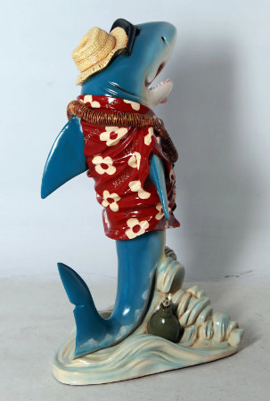 Statue petit majordome requin