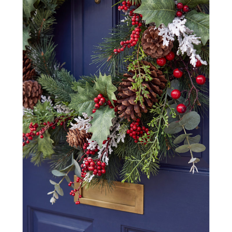 CEDAR BERRY Mixed Assortment 66 cm Artificial Wreath