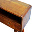 Console courbée en bois de haute qualité avec des pieds robustes-532419616
