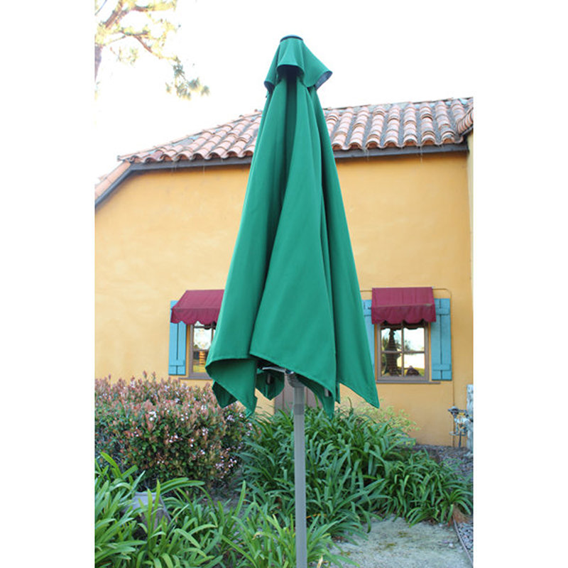 Parasol de patio 7 1/2 pieds à manivelle et inclinaison en aluminium, Turquoise