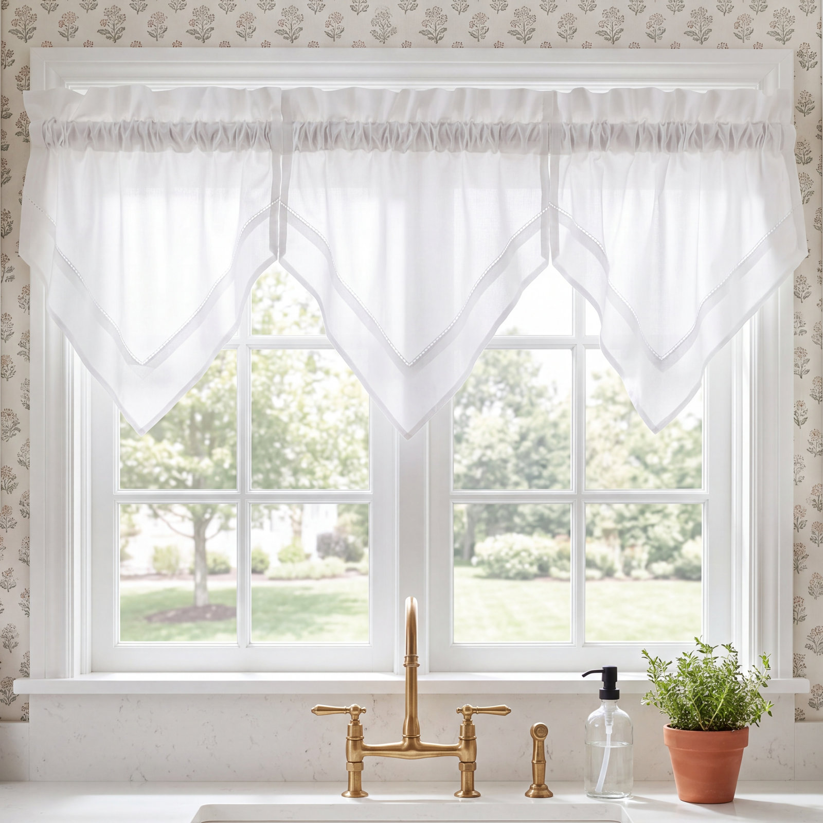Blandford Handkerchief Window Valance, White