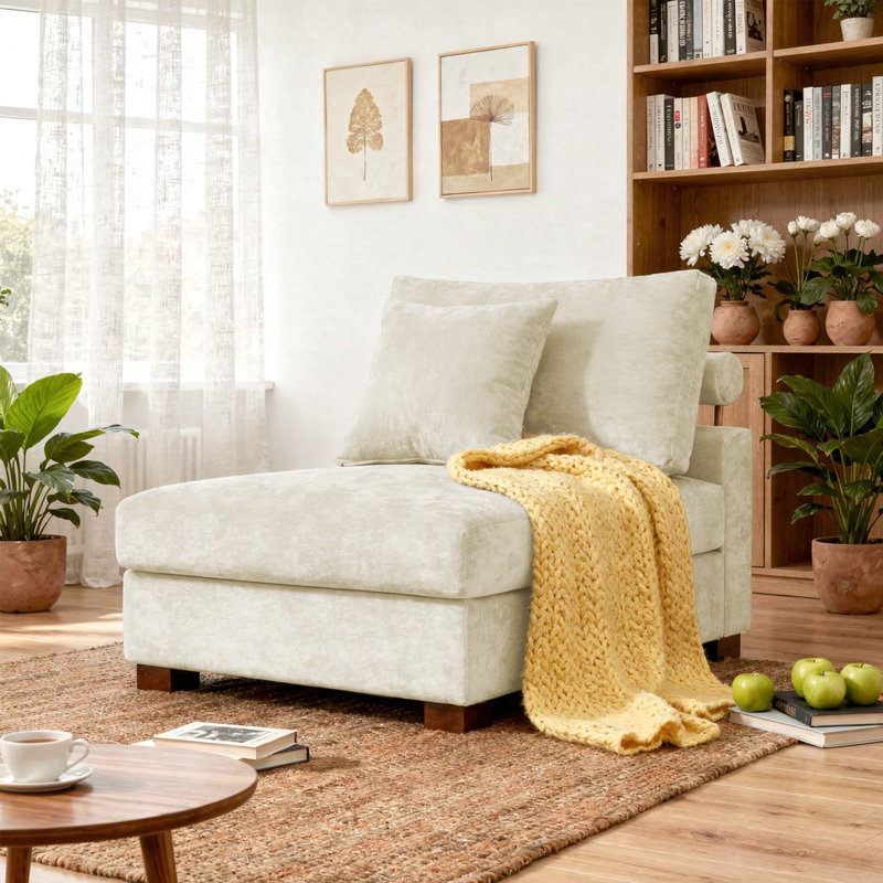 Fauteuil d'appoint rembourré en velours côtelé Milbrey avec dossier coussiné et pieds en bois massif, Chenille, Beige