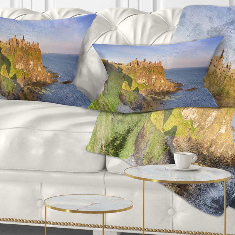 Coussin lombaire du paysage marin en Irlande du Nord Dunluce