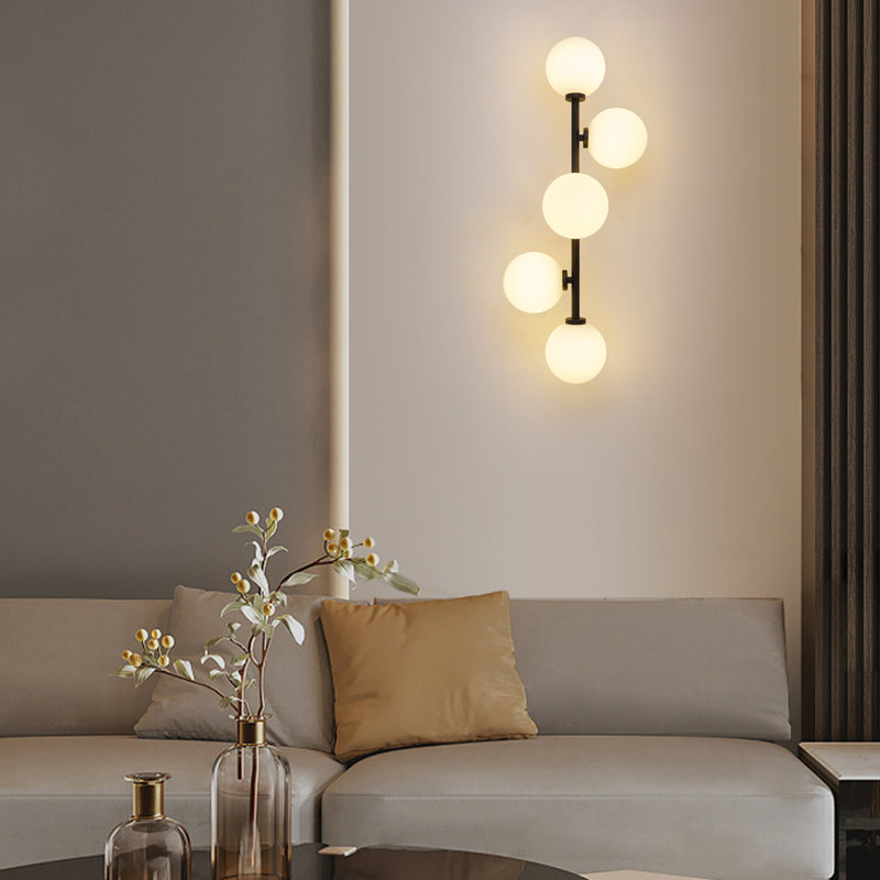 Applique murale moderne 5 lumières en verre de lait noir