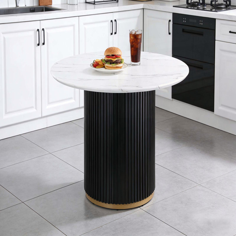 Table de salle à manger ronde en faux marbre, base en métal Wave avec accents dorés - parfaite pour les petits espaces et les rassemblements élégants